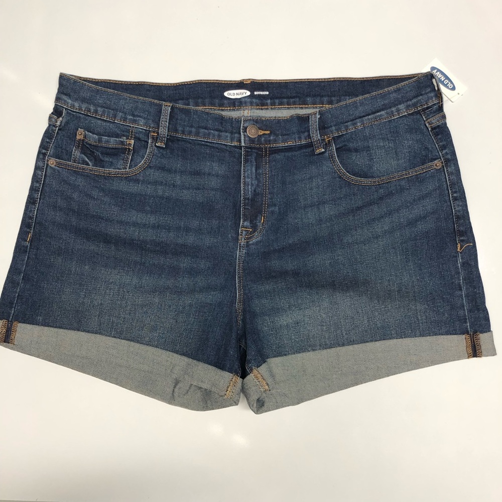 Old navy boyfriend shorts size 16